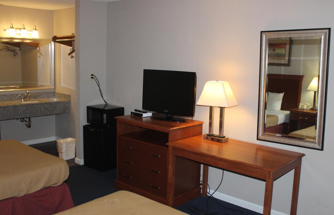 Interstate Motel Rensselaer ภายนอก รูปภาพ